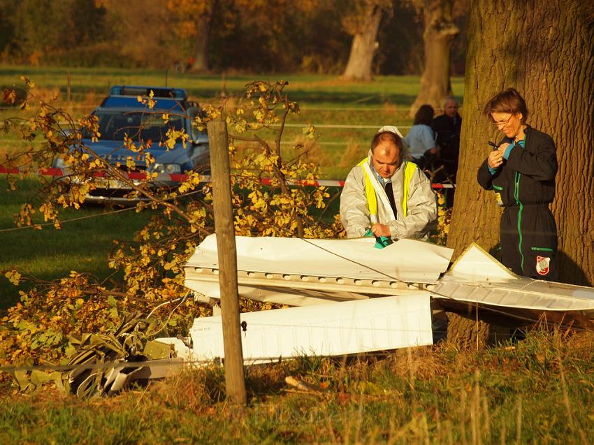 Kleinflugzeug abgestuerzt Sankt Augustin Meindorf P148.JPG